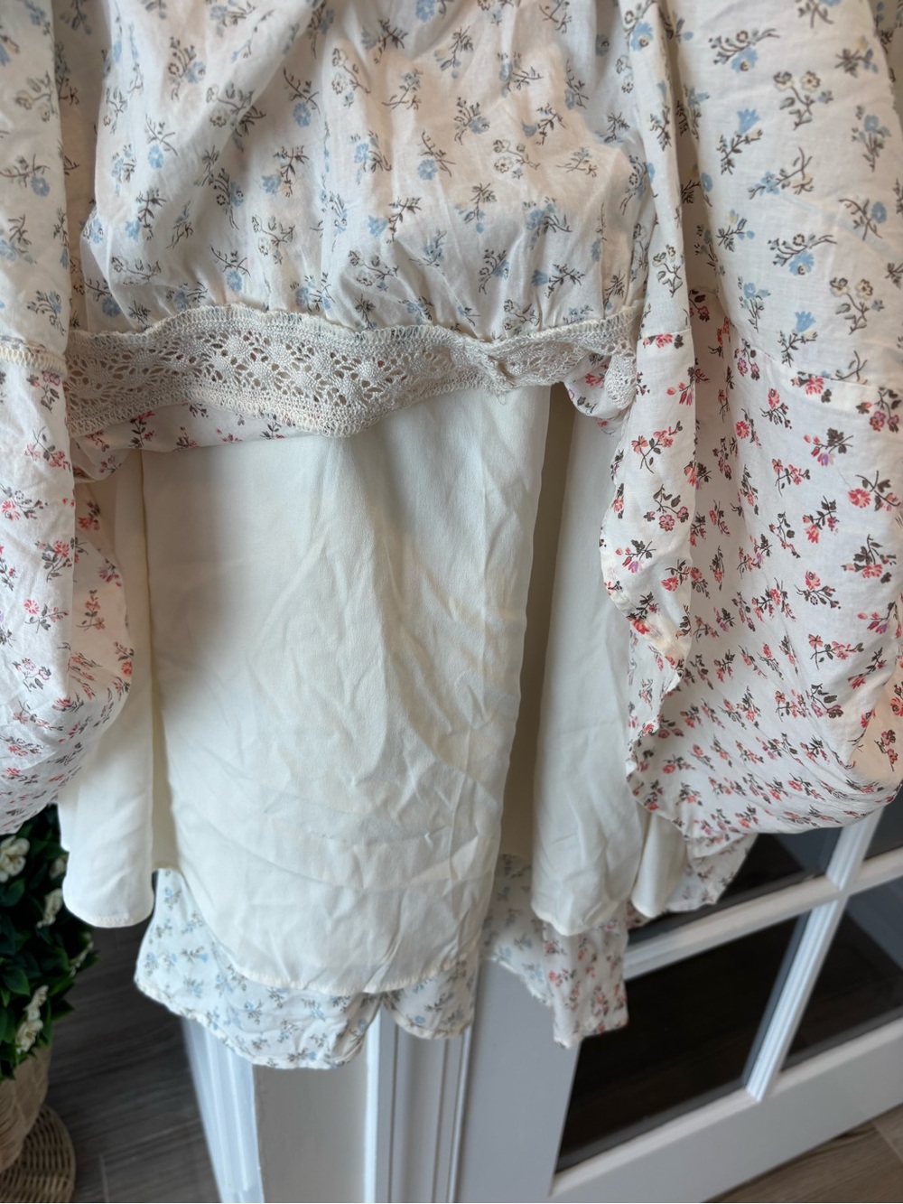 American Eagle Women’s Cream Floral Spaghetti-Strap Sundress - Size Large NWT - Picture 8 of 16